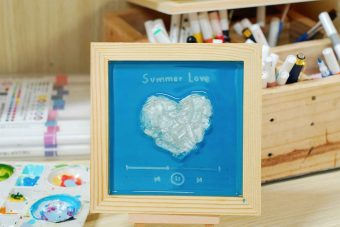 Tranh " Summer love " Tái Chế Từ Thủy Tinh – HTX2029